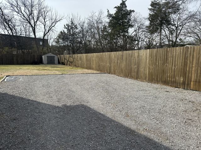 215 Sunrise Ave, La Vergne, TN 37086