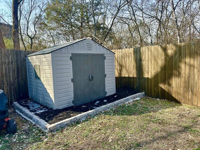 215 Sunrise Ave, La Vergne, TN 37086