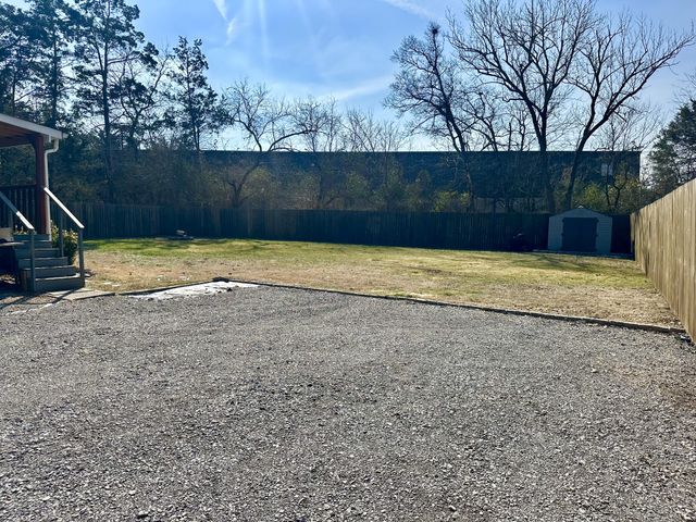 215 Sunrise Ave, La Vergne, TN 37086