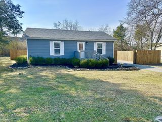 215 Sunrise Ave, La Vergne, TN 37086