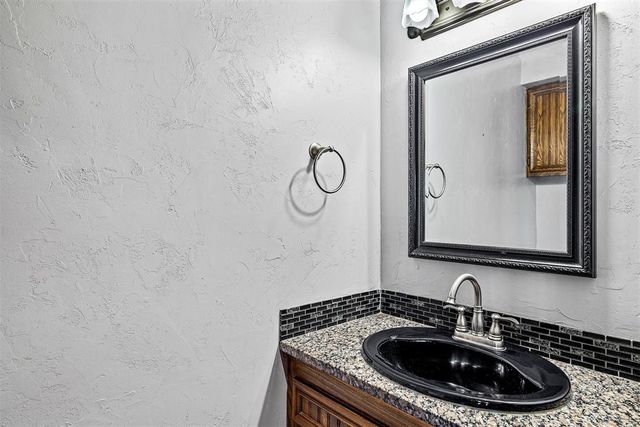 1117 SW Heritage Drive, El Reno, OK 73036