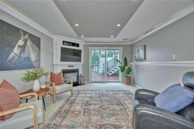 82 Mariposa Drive, Gates, NY 14624