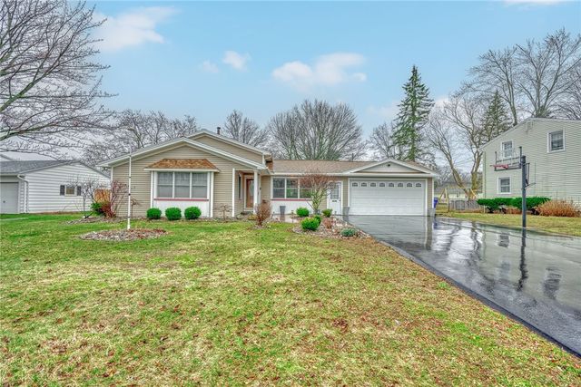 82 Mariposa Drive, Gates, NY 14624