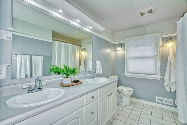 82 Mariposa Drive, Gates, NY 14624