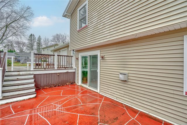 82 Mariposa Drive, Gates, NY 14624