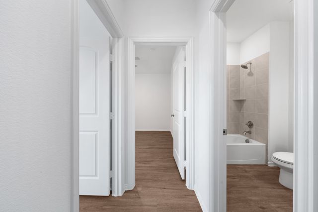 304 Knoll Pines Drive, Terrell, TX 75160