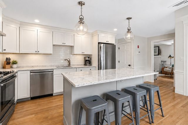 15 Presidents Rd, Hingham, MA 02043