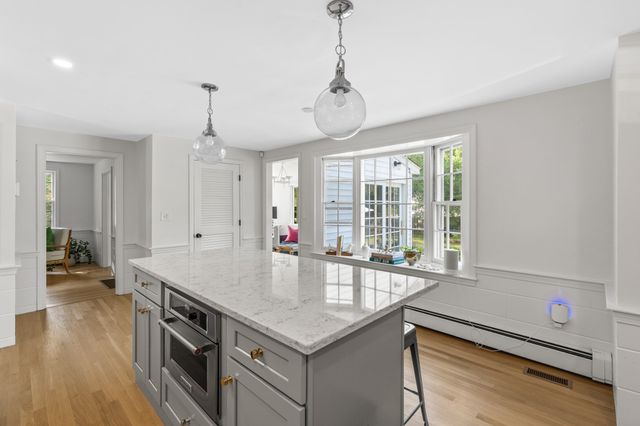 15 Presidents Rd, Hingham, MA 02043