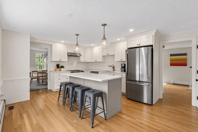 15 Presidents Rd, Hingham, MA 02043