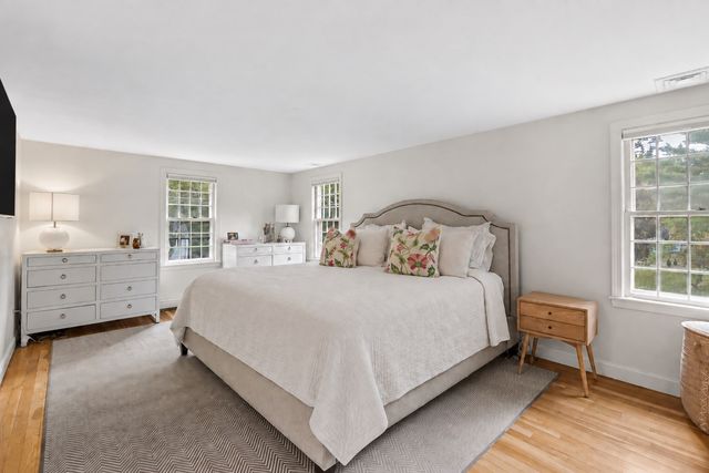 15 Presidents Rd, Hingham, MA 02043