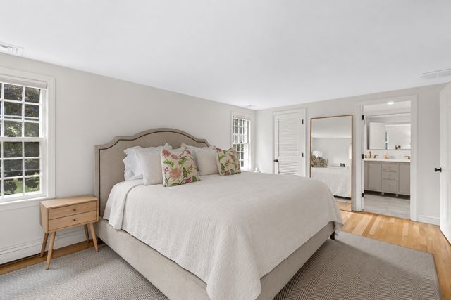 15 Presidents Rd, Hingham, MA 02043