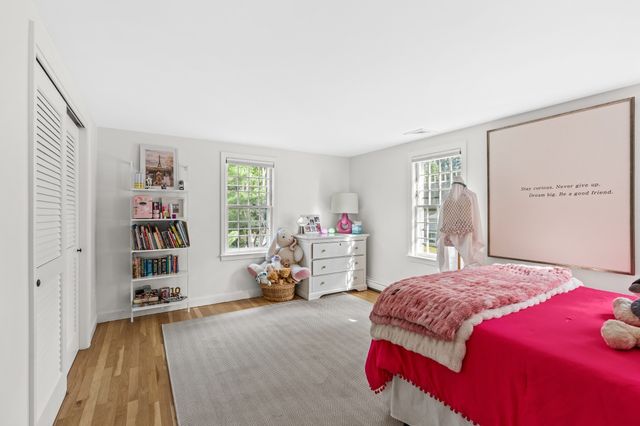 15 Presidents Rd, Hingham, MA 02043