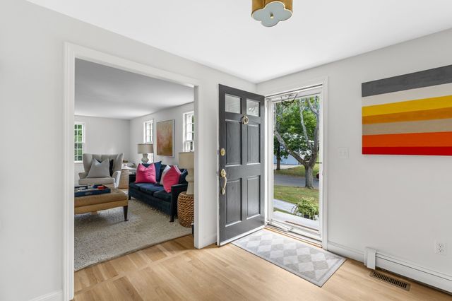 15 Presidents Rd, Hingham, MA 02043