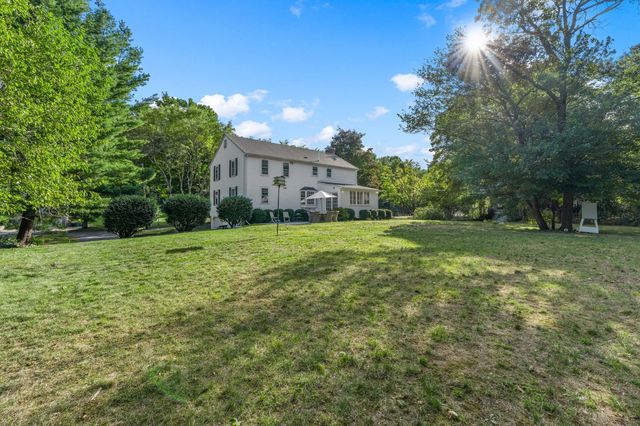 15 Presidents Rd, Hingham, MA 02043