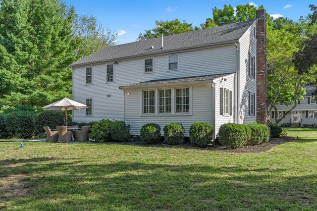 15 Presidents Rd, Hingham, MA 02043