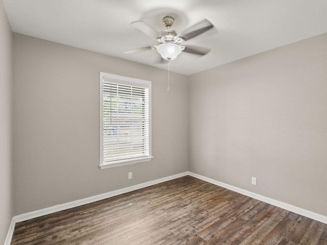 111 Nelda Dr, Leesville, LA 71446