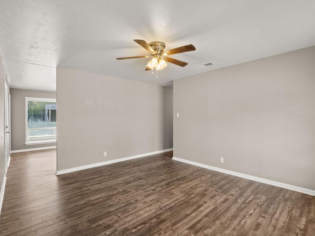 111 Nelda Dr, Leesville, LA 71446