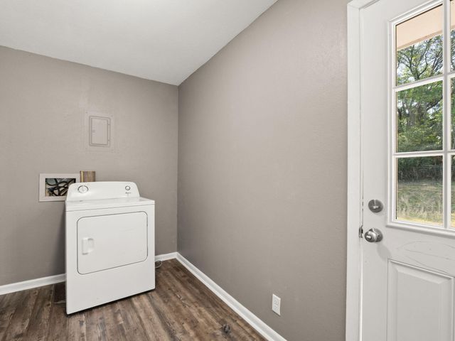 111 Nelda Dr, Leesville, LA 71446