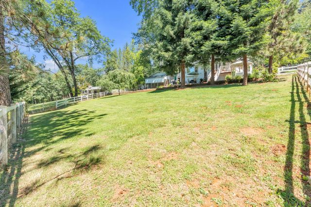 14638 Flicker Dr, Grass Valley, CA 95949