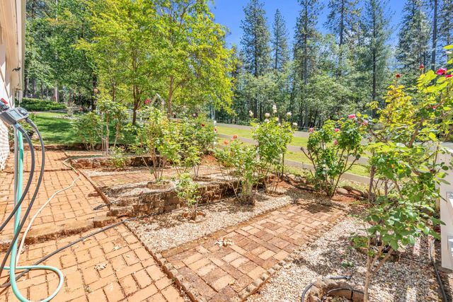 14638 Flicker Dr, Grass Valley, CA 95949