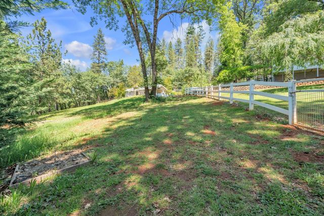 14638 Flicker Dr, Grass Valley, CA 95949