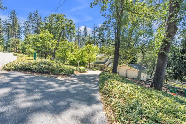 14638 Flicker Dr, Grass Valley, CA 95949