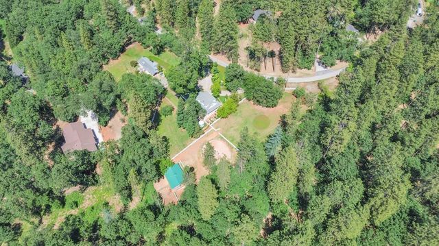 14638 Flicker Dr, Grass Valley, CA 95949
