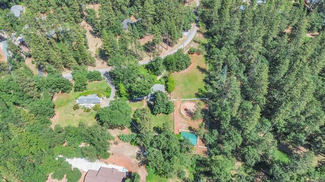 14638 Flicker Dr, Grass Valley, CA 95949