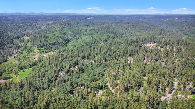 14638 Flicker Dr, Grass Valley, CA 95949