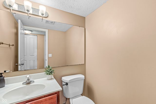 6369 Stonecreek Drive, Indianapolis, IN 46268