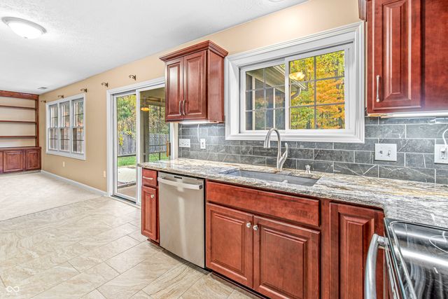 6369 Stonecreek Drive, Indianapolis, IN 46268