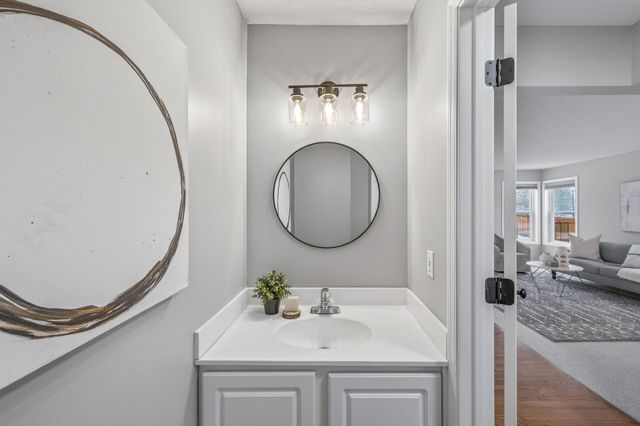 20482 Idaho Avenue, Lakeville, MN 55044