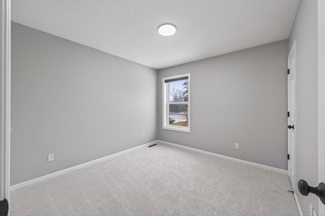 20482 Idaho Avenue, Lakeville, MN 55044