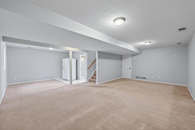 20482 Idaho Avenue, Lakeville, MN 55044