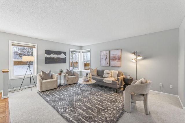 20482 Idaho Avenue, Lakeville, MN 55044