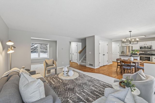 20482 Idaho Avenue, Lakeville, MN 55044