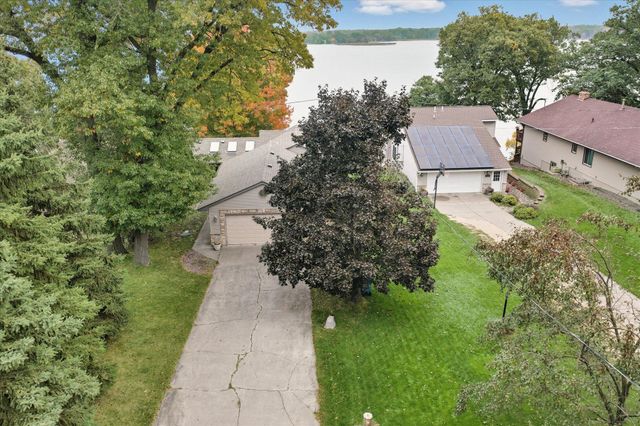 8580 215th Street N, Forest Lake, MN 55025