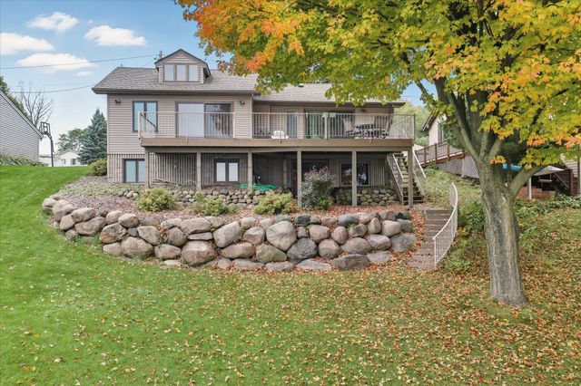 8580 215th Street N, Forest Lake, MN 55025