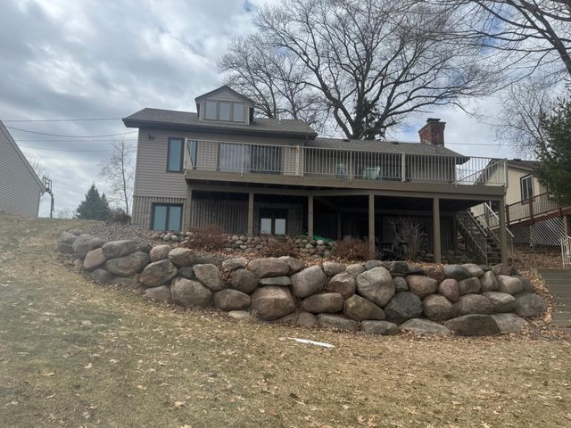 8580 215th Street N, Forest Lake, MN 55025
