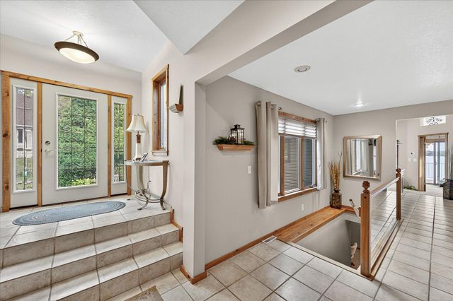 8580 215th Street N, Forest Lake, MN 55025