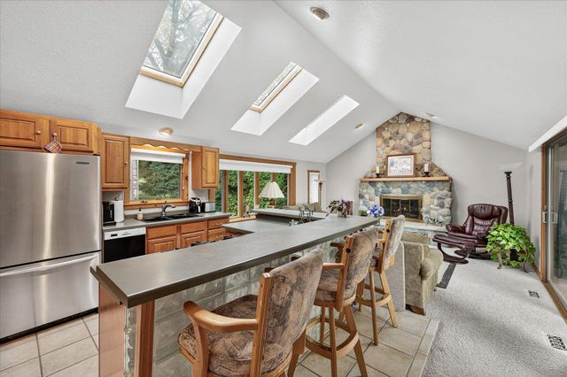 8580 215th Street N, Forest Lake, MN 55025