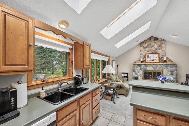 8580 215th Street N, Forest Lake, MN 55025