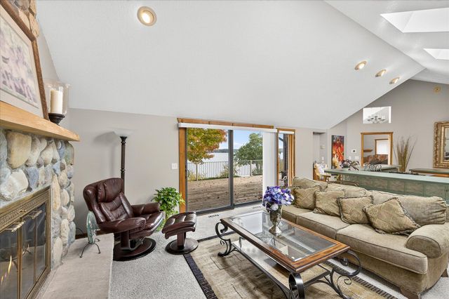 8580 215th Street N, Forest Lake, MN 55025