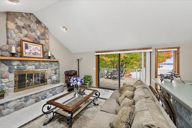 8580 215th Street N, Forest Lake, MN 55025