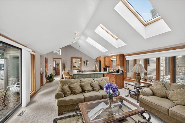 8580 215th Street N, Forest Lake, MN 55025