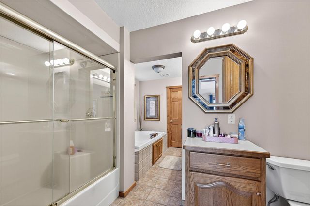 8580 215th Street N, Forest Lake, MN 55025