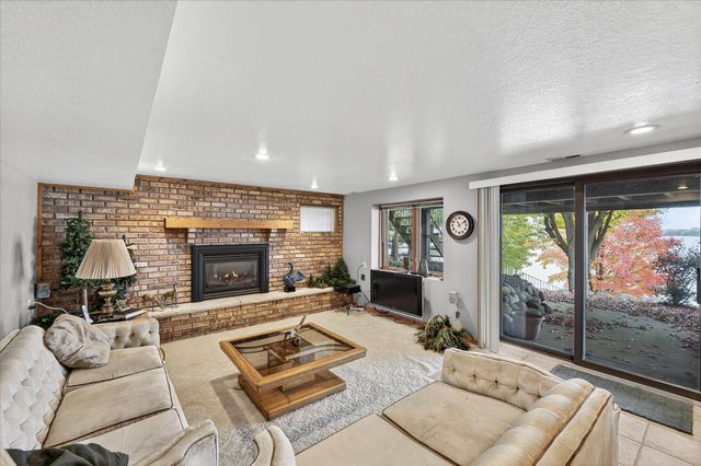 8580 215th Street N, Forest Lake, MN 55025