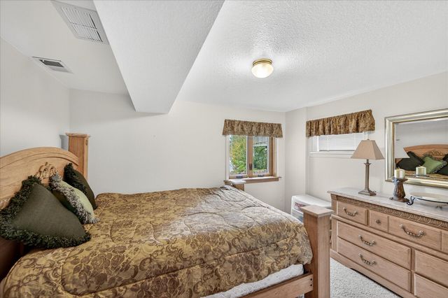 8580 215th Street N, Forest Lake, MN 55025