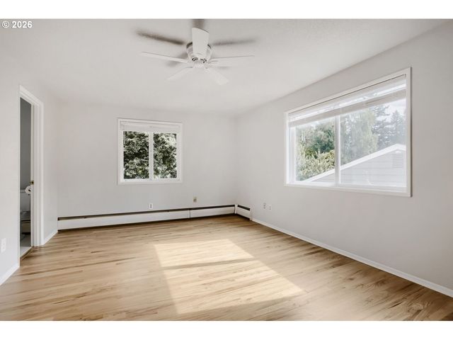 7190 Sw RENEE Dr, Portland, OR 97225