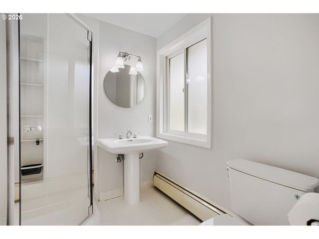 7190 Sw RENEE Dr, Portland, OR 97225